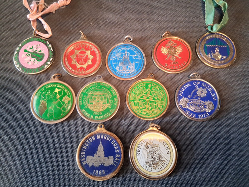 Lot looped badges blank - of,